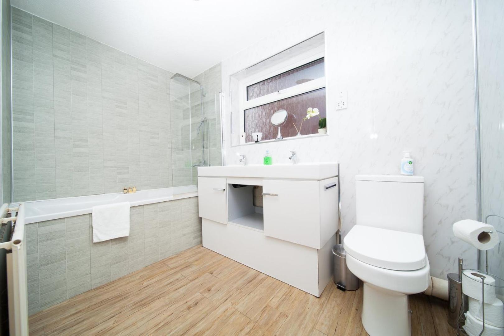 Guestready - Spacious 2br Flat In Peaceful Appartement